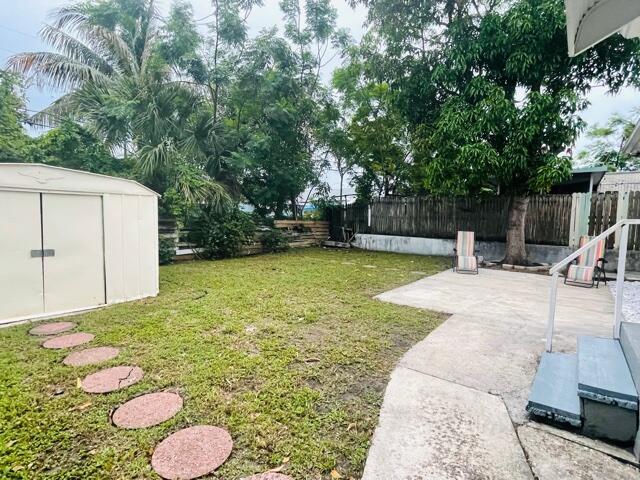 HILLCREST AT L W - Residential