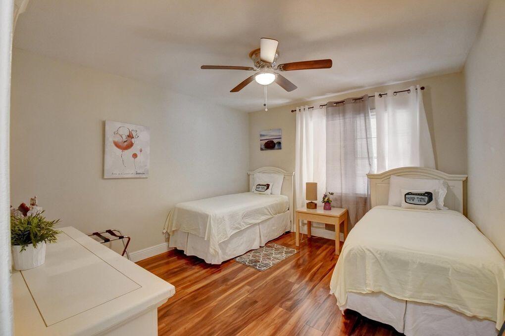 HILLCREST AT L W - Residential