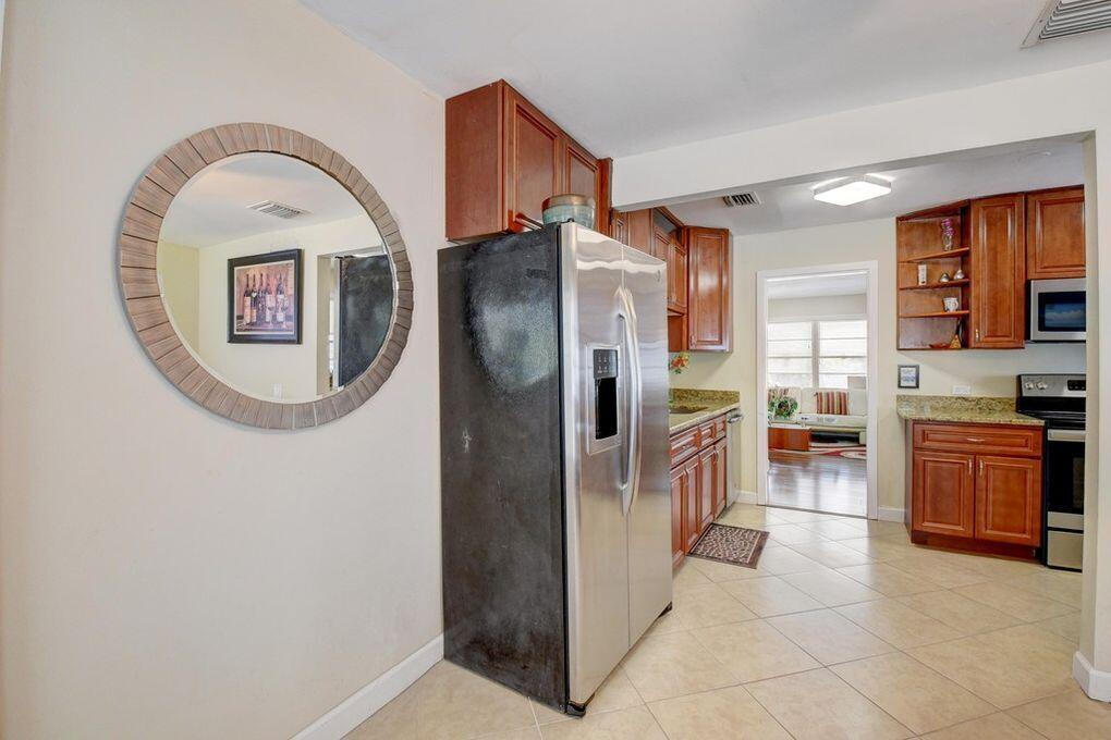 HILLCREST AT L W - Residential