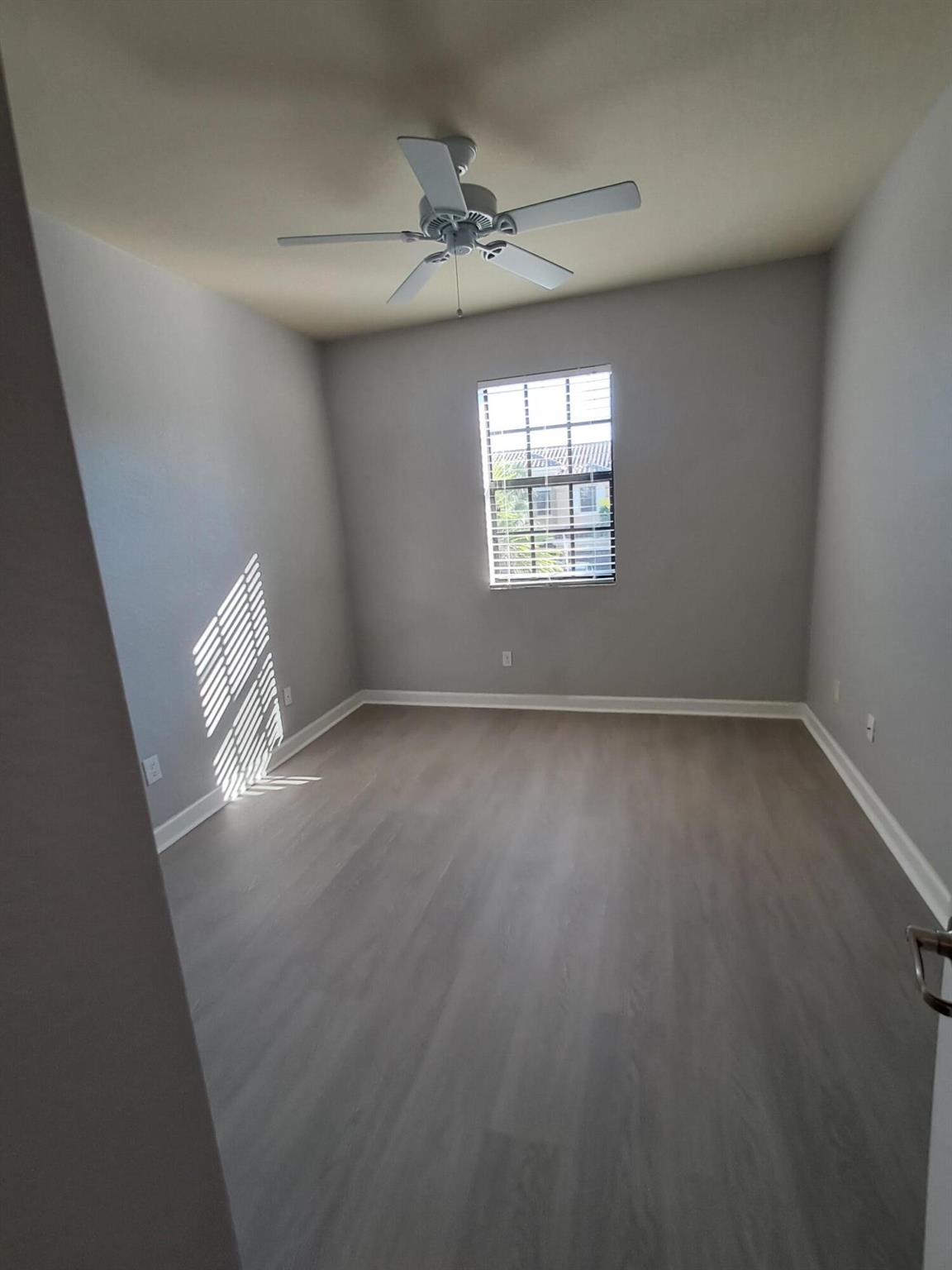 WELLINGTON PARC - Residential Lease