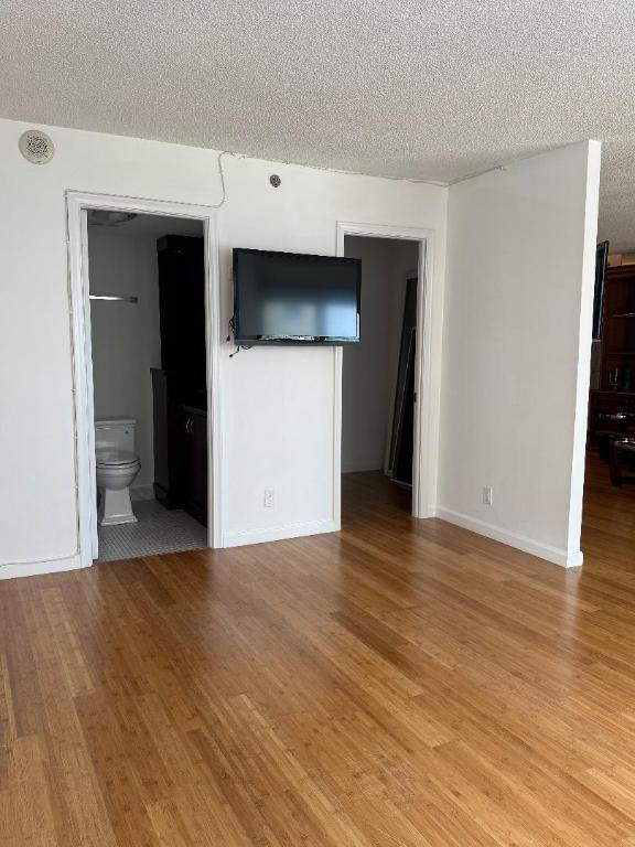 AMBASSADORS V NORTH CONDO - Residential