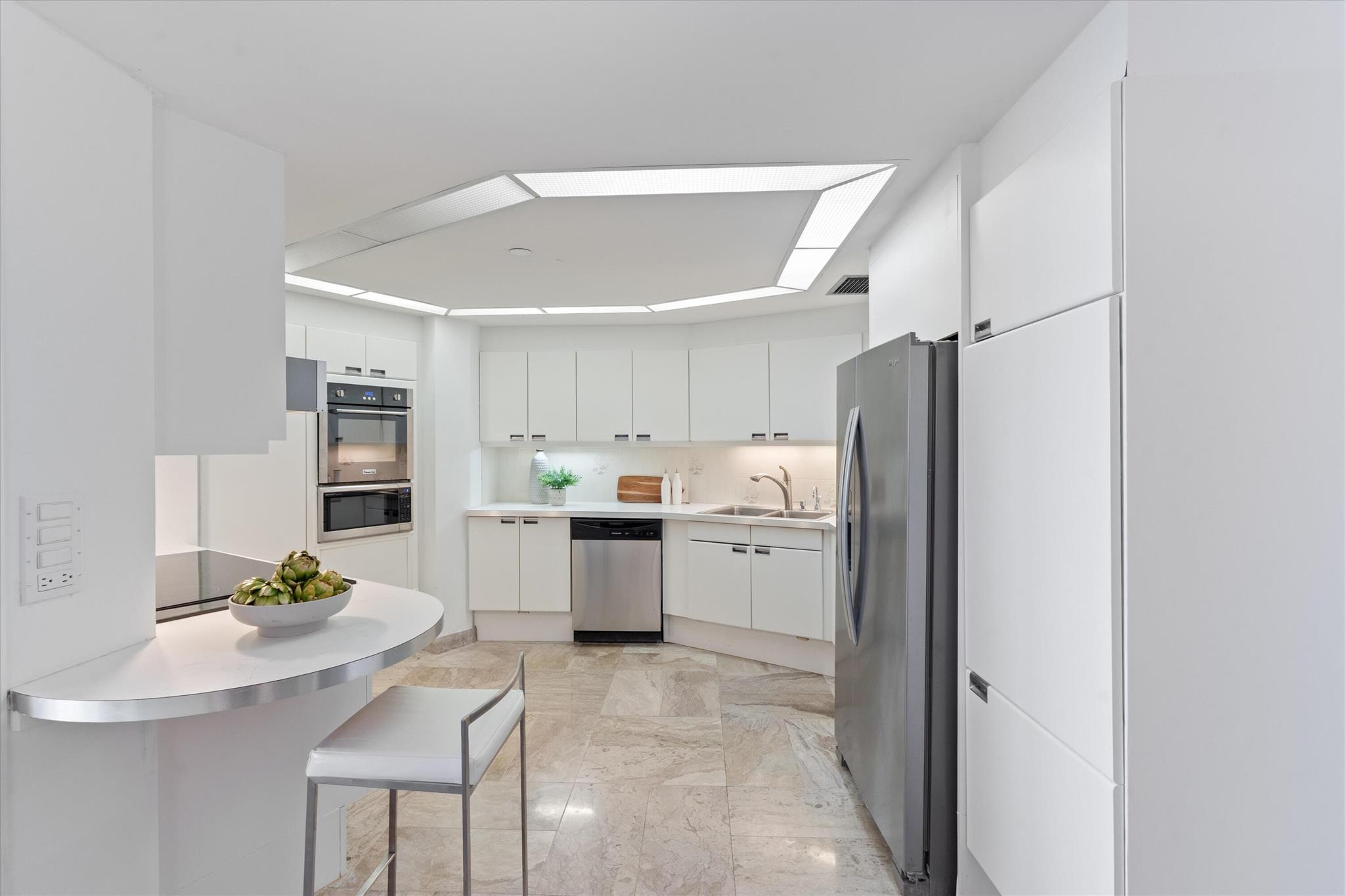 OLD PORT COVE LAKE POINT - Residential Lease