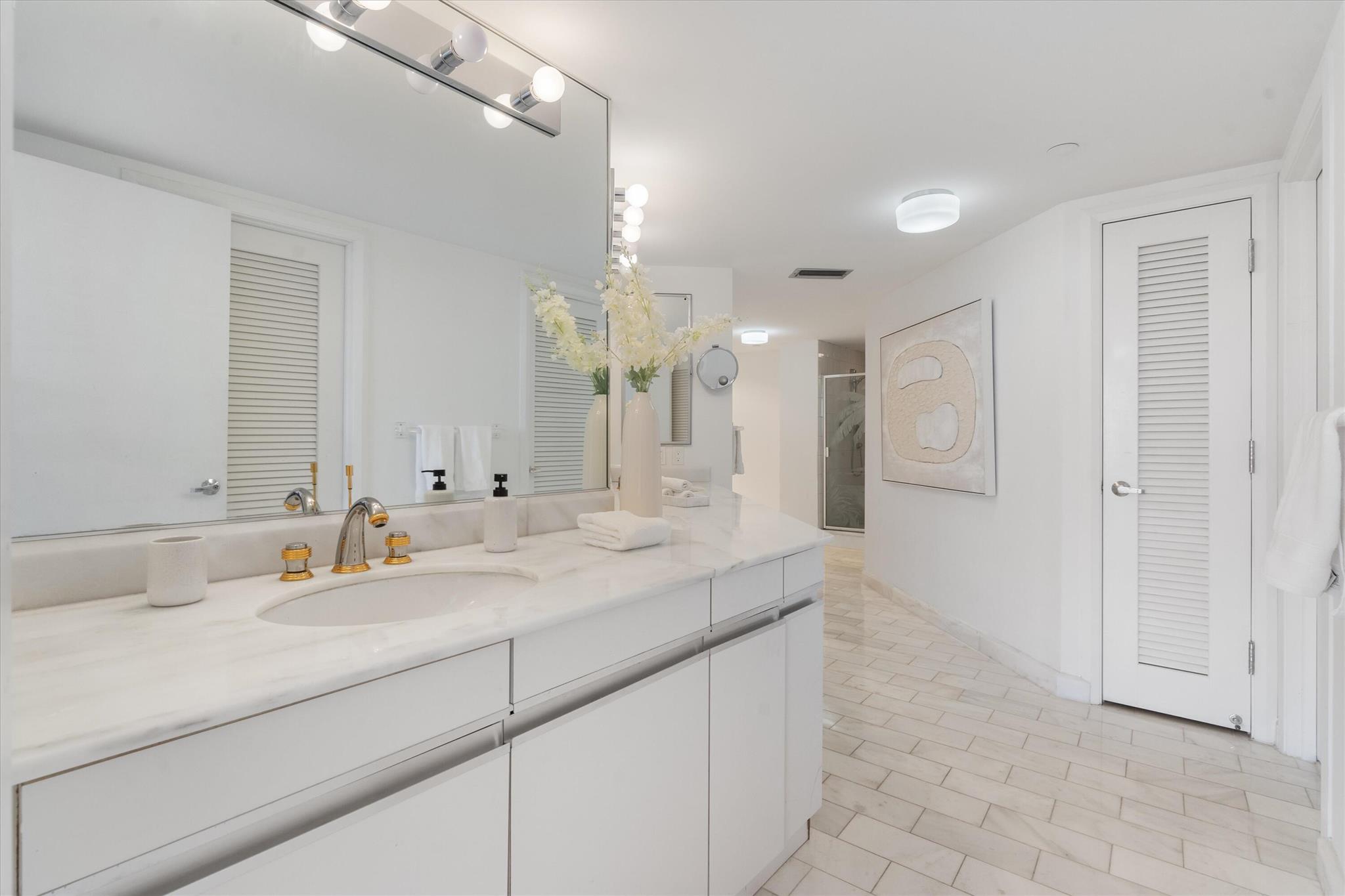 OLD PORT COVE LAKE POINT - Residential Lease