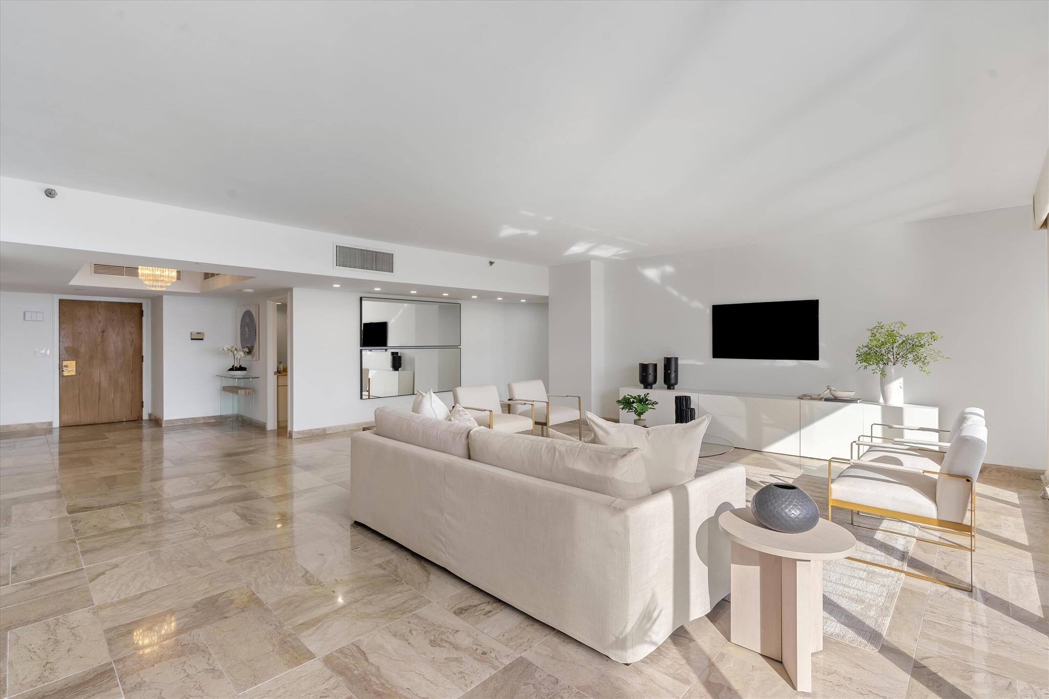 OLD PORT COVE LAKE POINT - Residential Lease