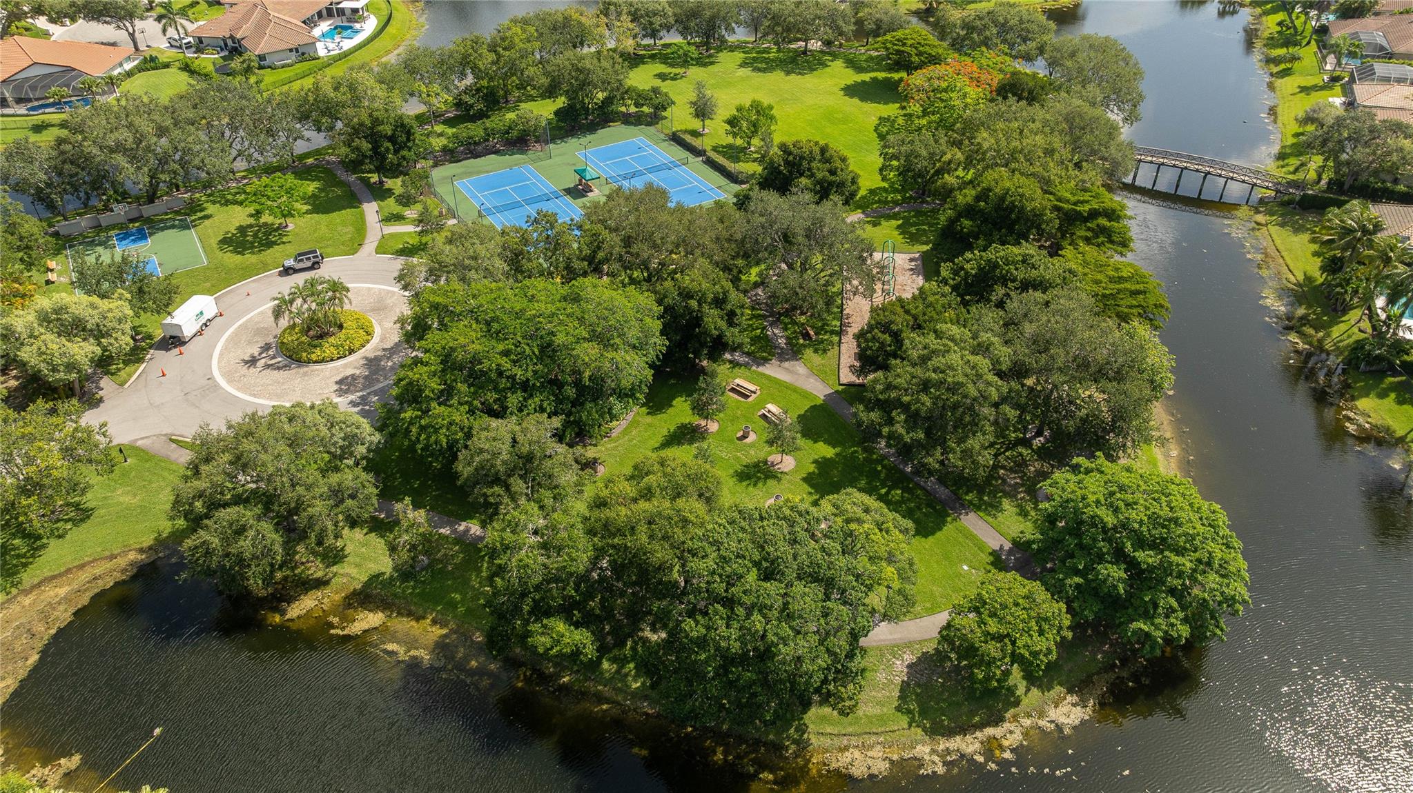 The Landings Of Parkland - Residential