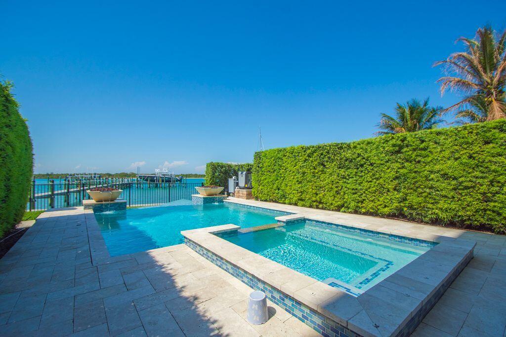 INLET PALMS PLANNED DEVELOPMENT - Residential