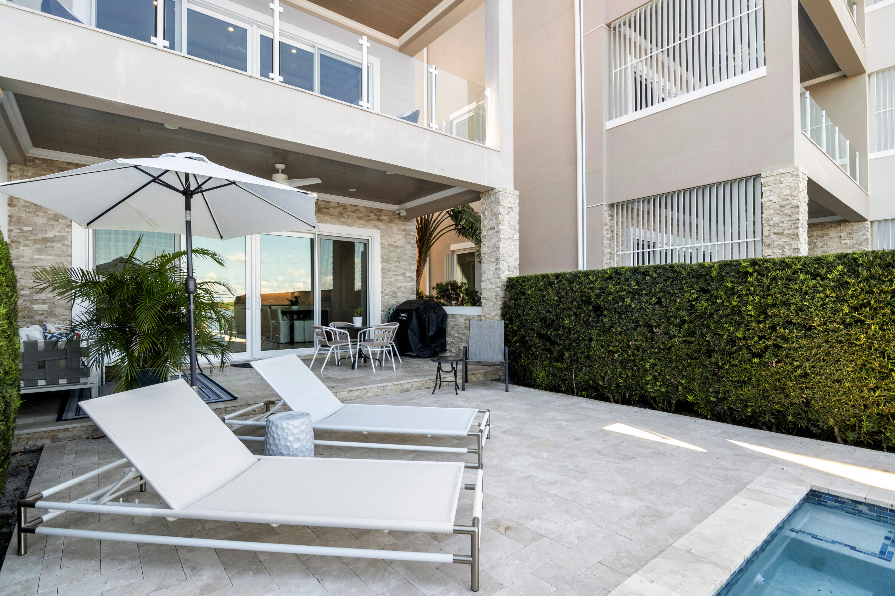 Inlet Palms - Residential