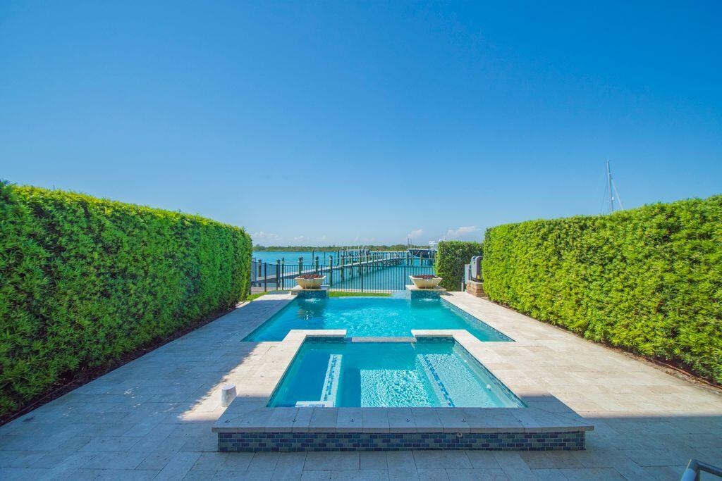 INLET PALMS PLANNED DEVELOPMENT - Residential