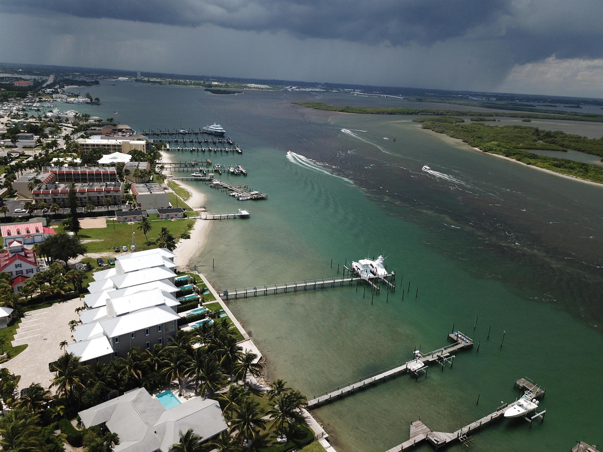 Inlet Palms - Residential