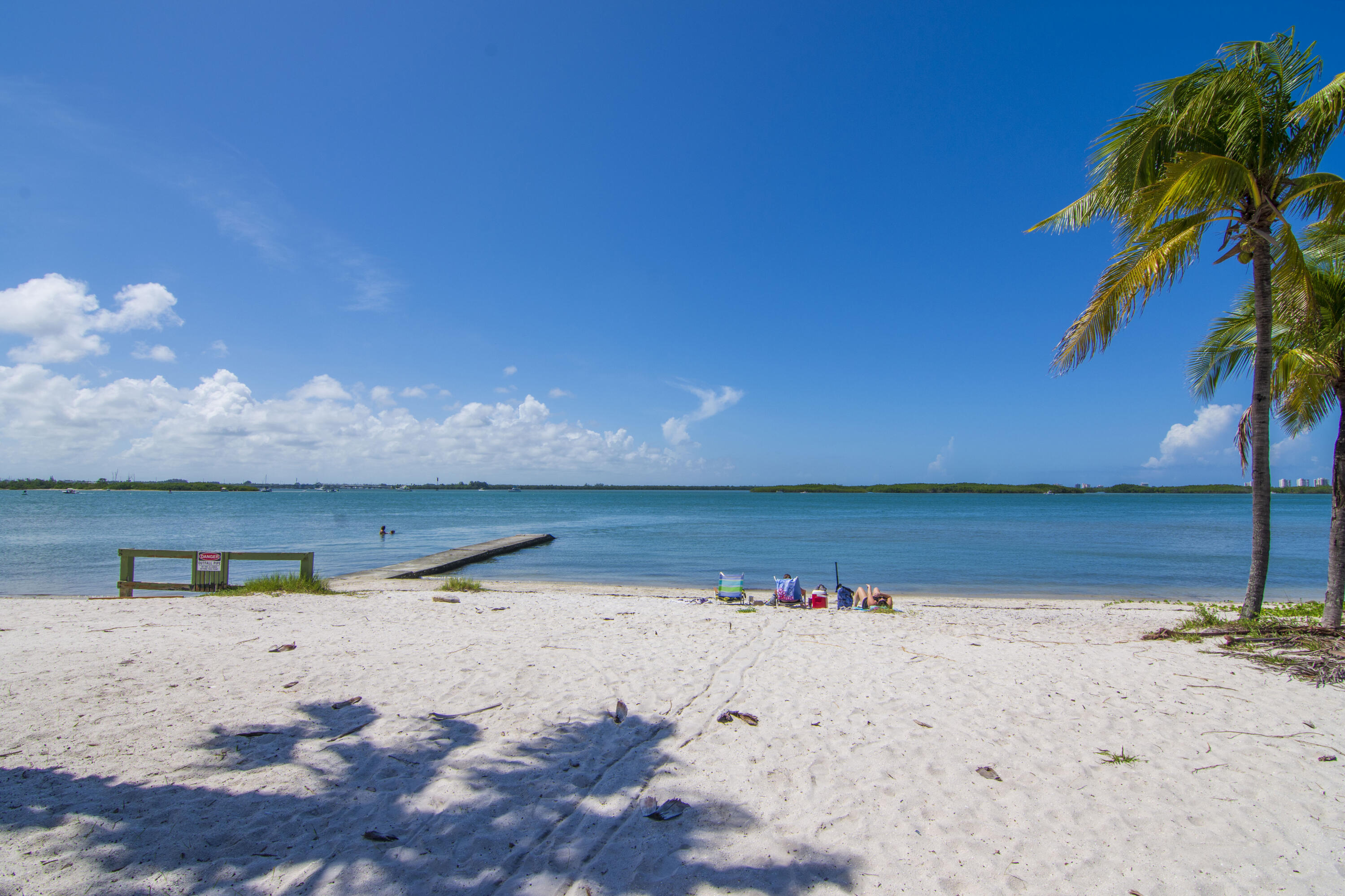 Inlet Palms - Residential