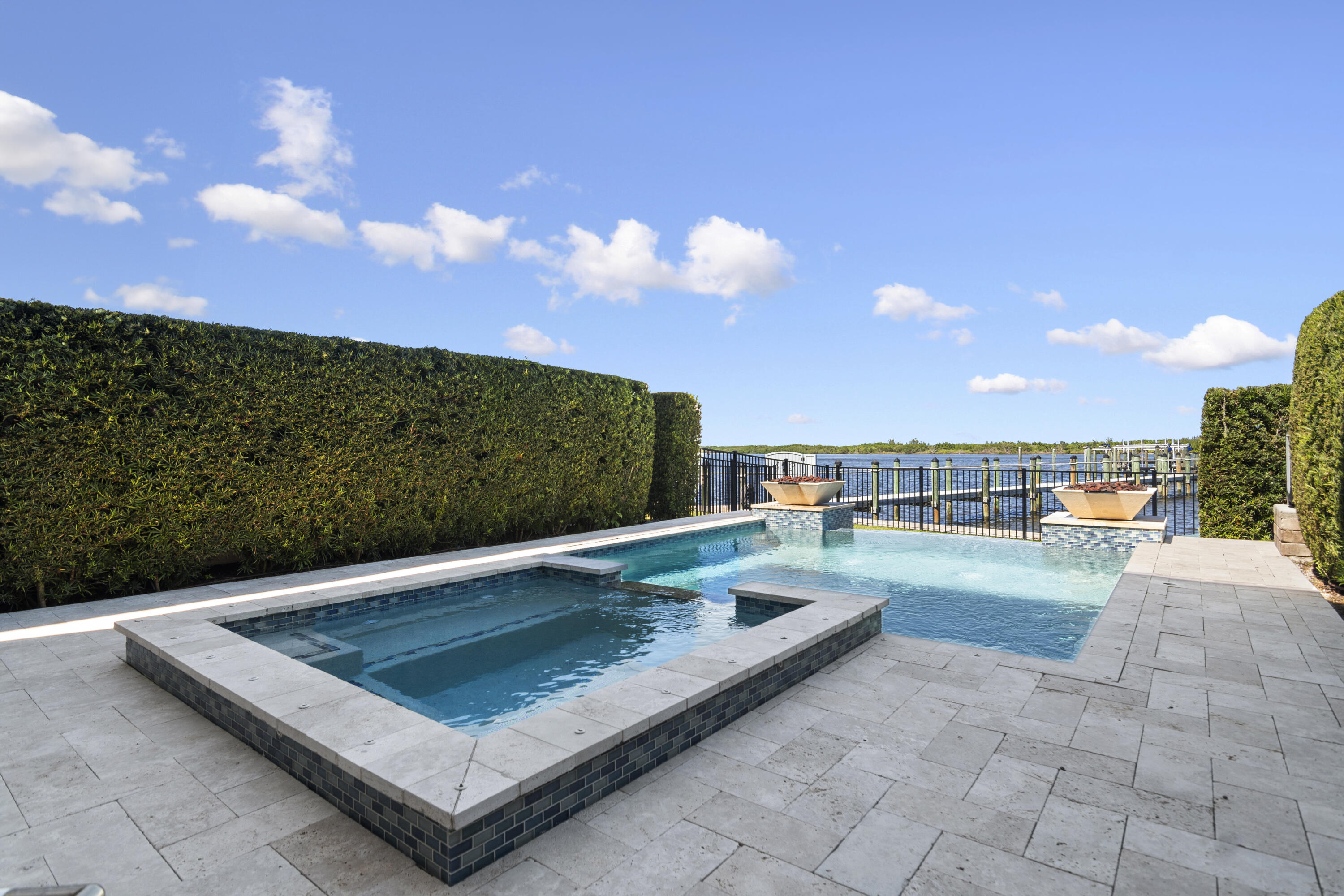 Inlet Palms - Residential