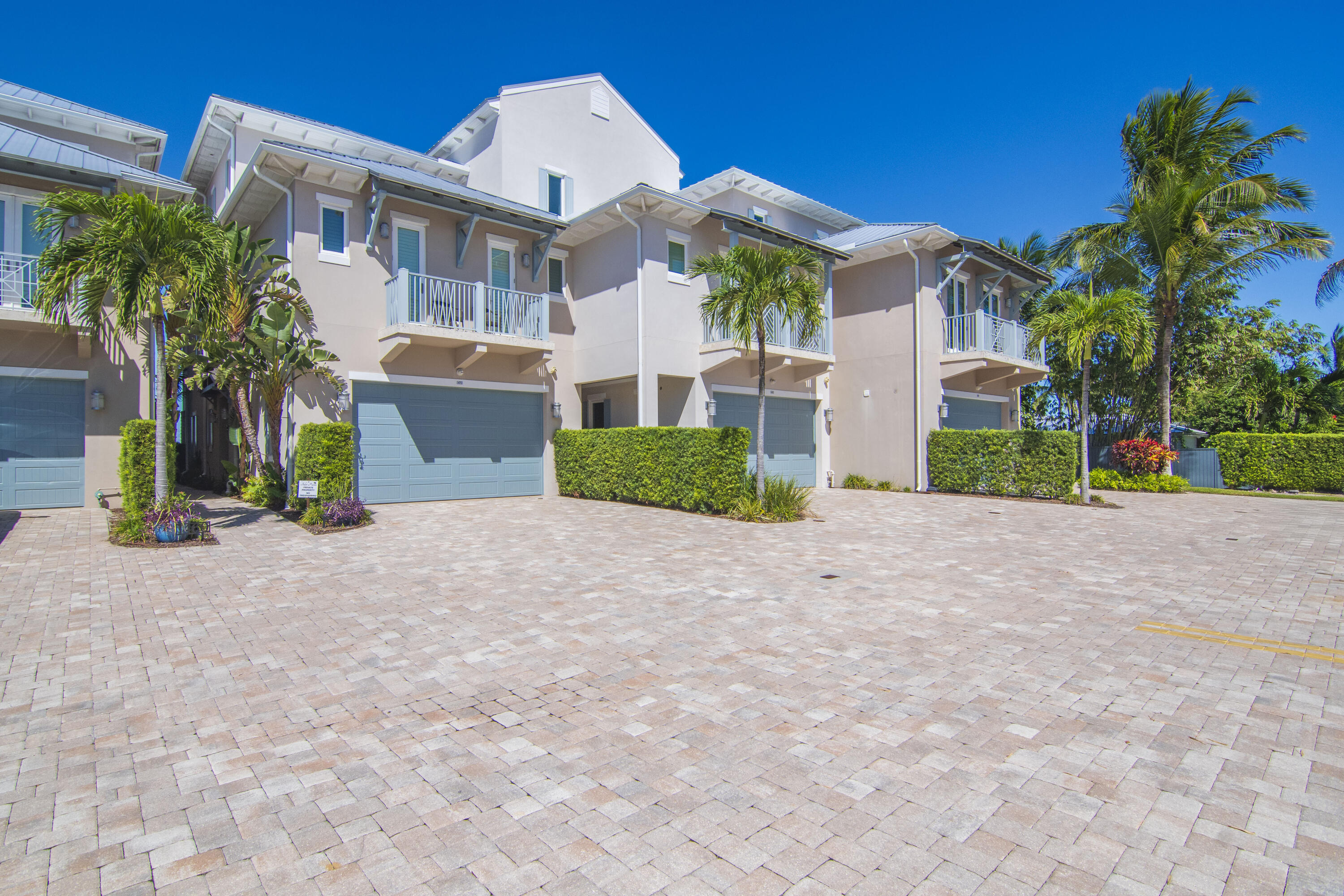 Inlet Palms - Residential