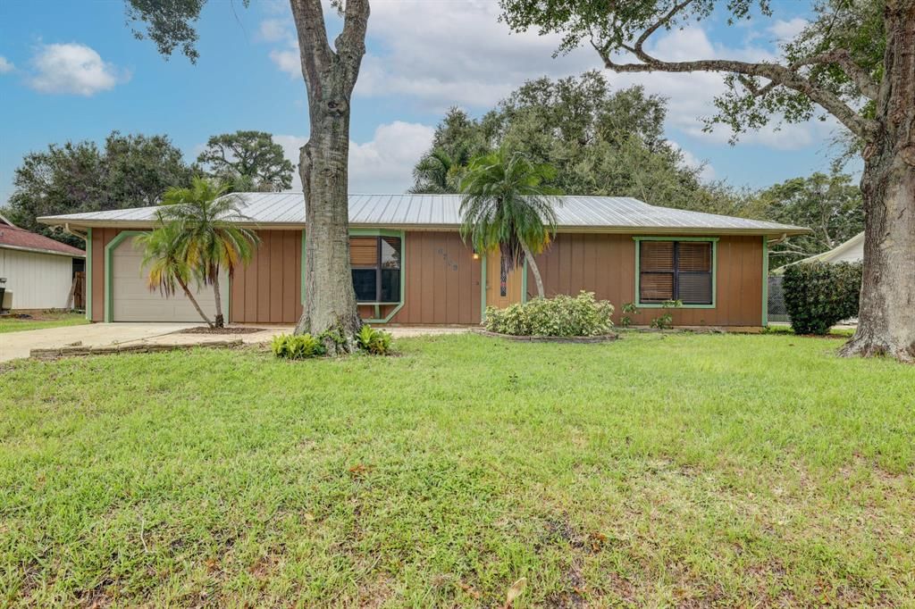 Photo of 6709 Santa Clara Boulevard, Fort Pierce, FL 34951 (MLS # R10740795)