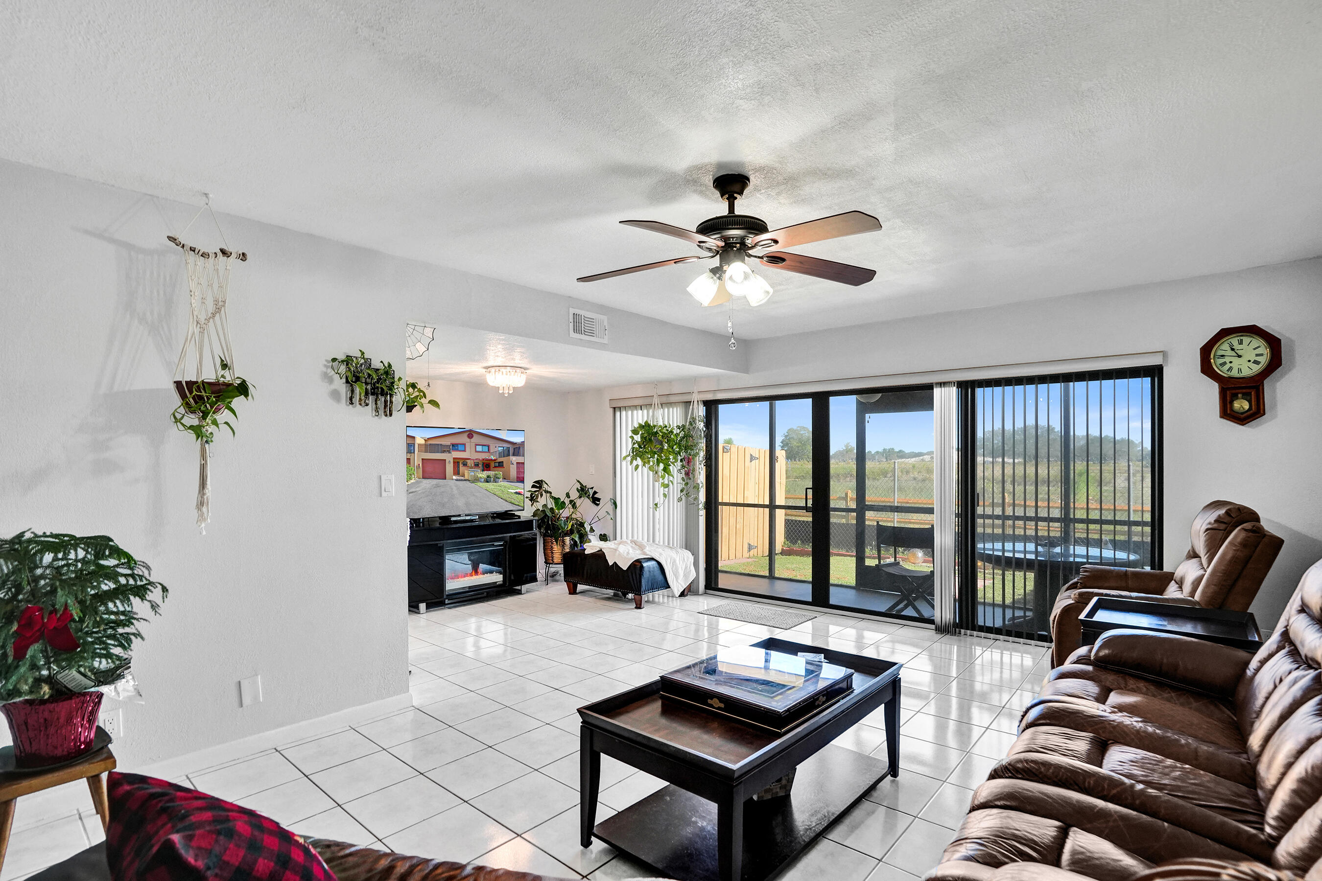 FAIRWAYS OF SUNRISE - Residential