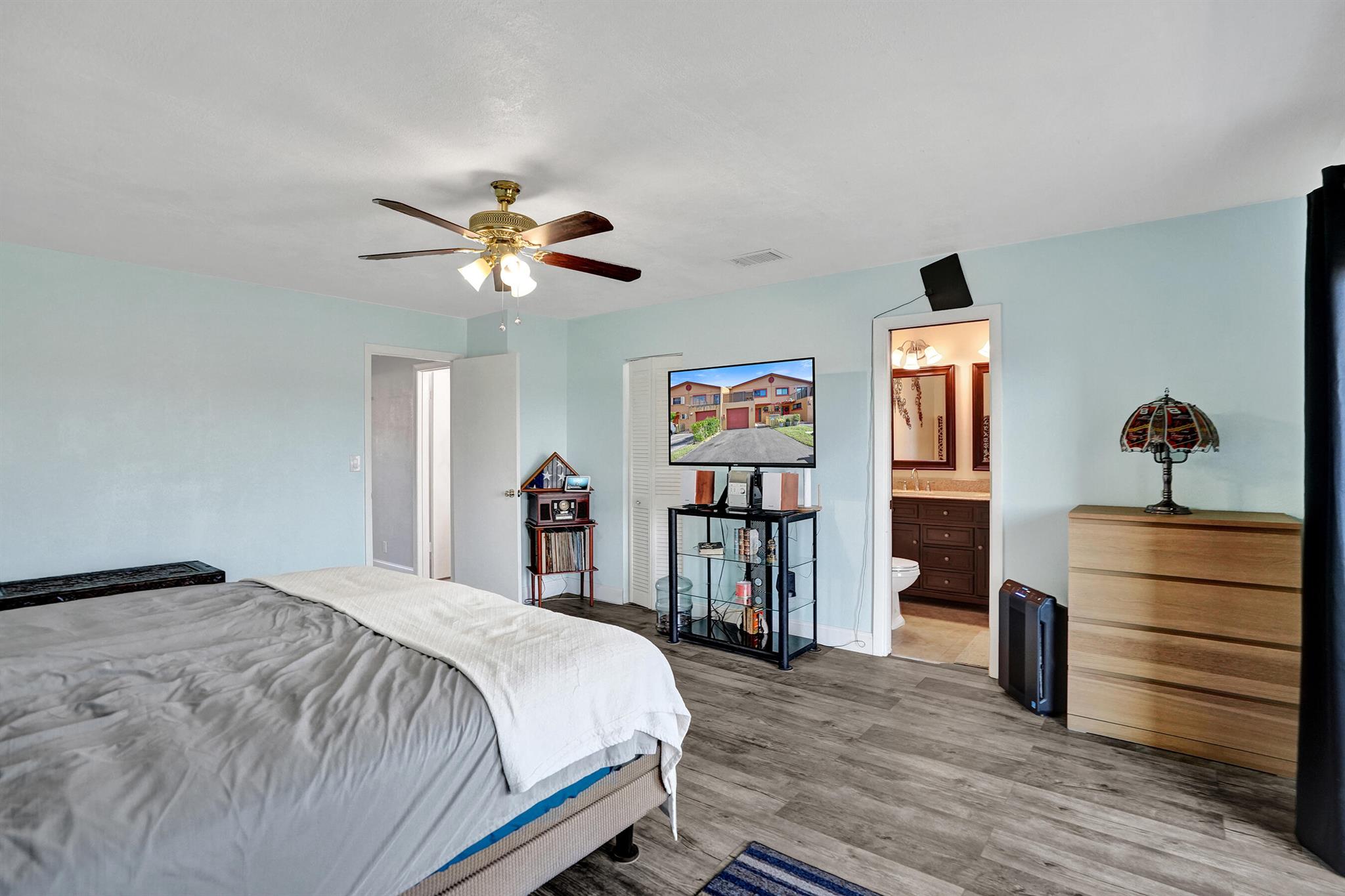 FAIRWAYS OF SUNRISE - Residential