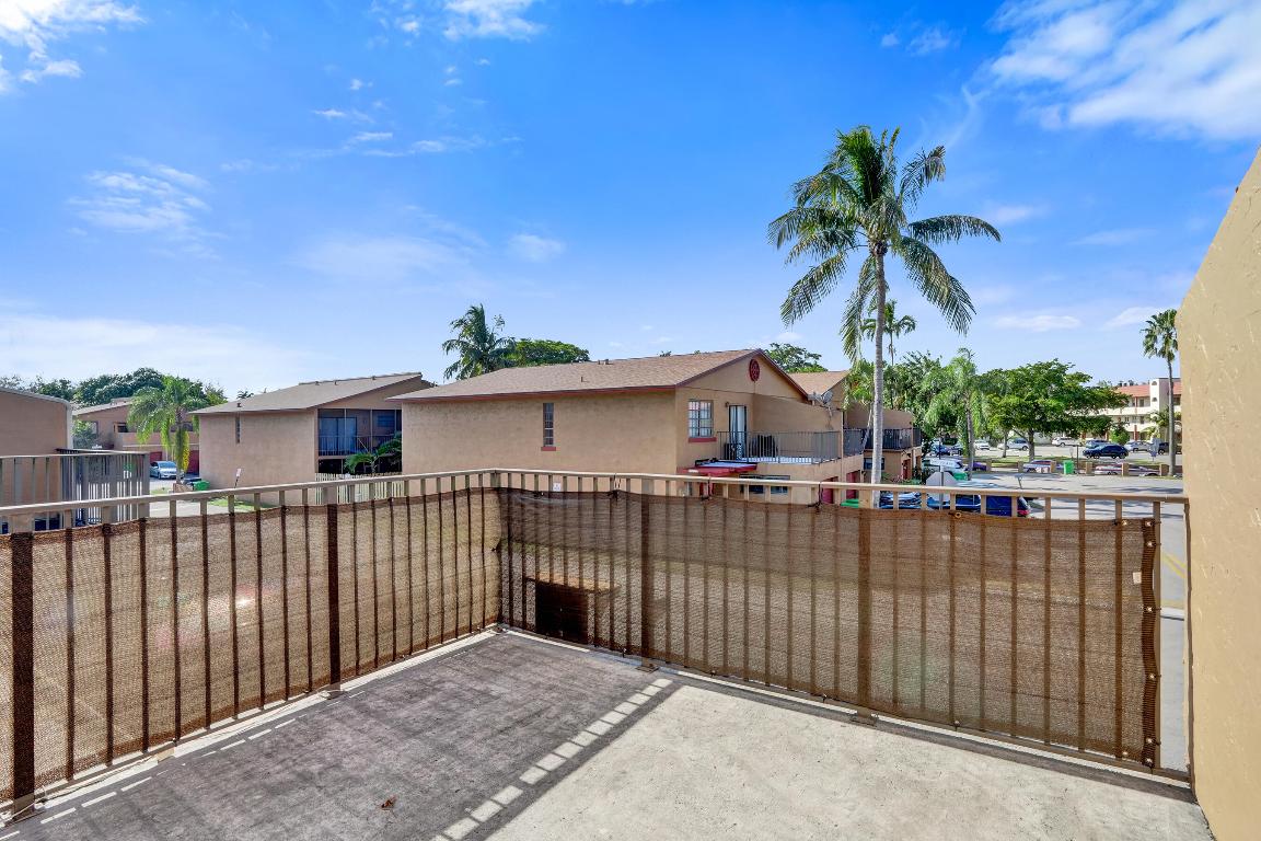 FAIRWAYS OF SUNRISE - Residential