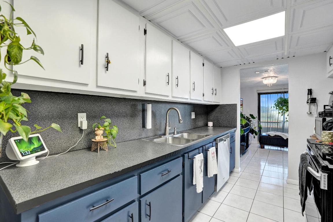 FAIRWAYS OF SUNRISE - Residential