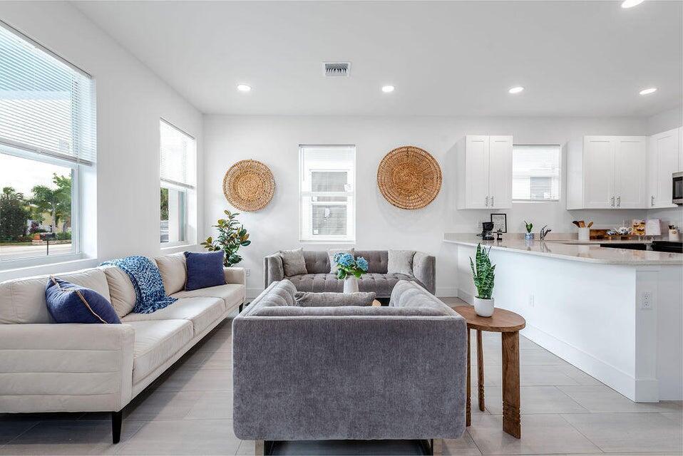 WEST GATE ESTS NORTHERN SEC - Residential