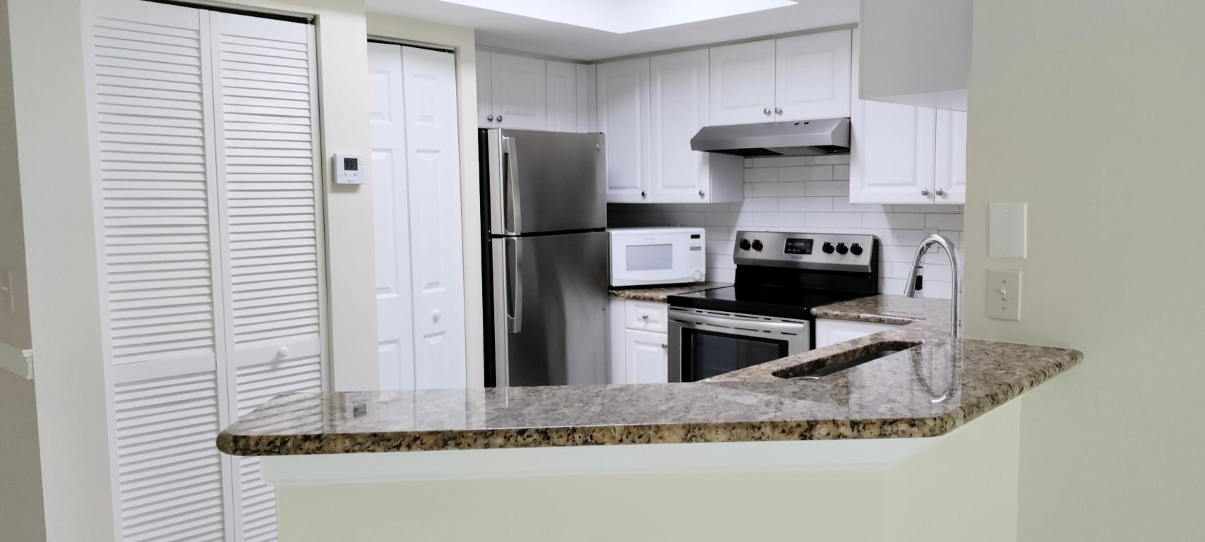 GRAND VIEW AT CRESTWOOD CONDO - Residential