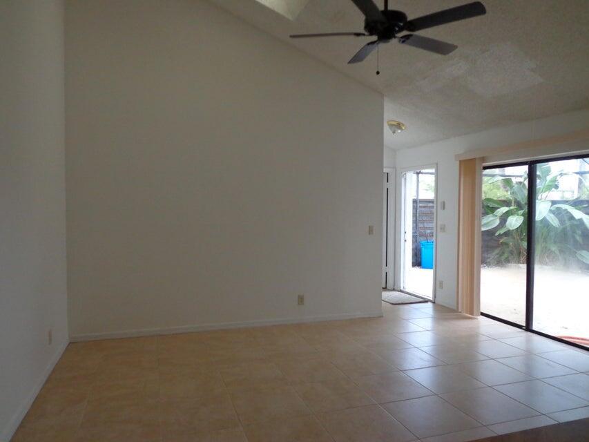 SUGAR POND MANOR OF WELLI - Residential Income