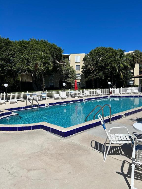 HIDDEN HARBOUR OF THE PALM BEACHES CONDO - Residential