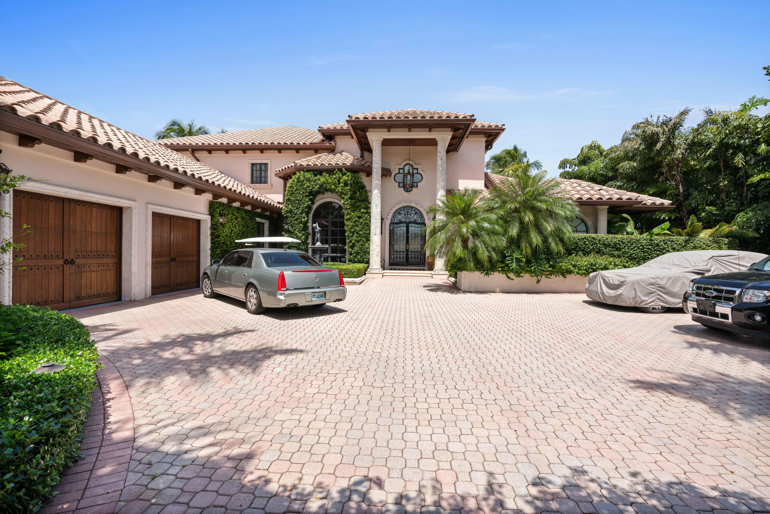 Admirals Cove - Residential