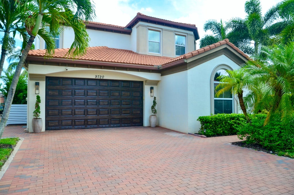 Photo of 9720 Phipps Lane, Wellington, FL 33414 (MLS # R11064260)