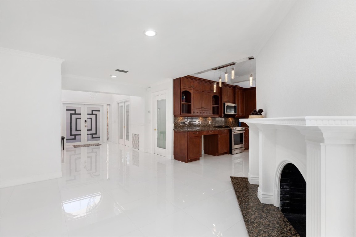 Crystal Heights 80-48 B - Residential