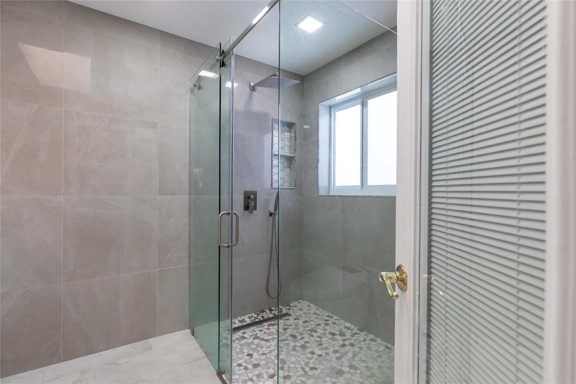 Crystal Heights 80-48 B - Residential