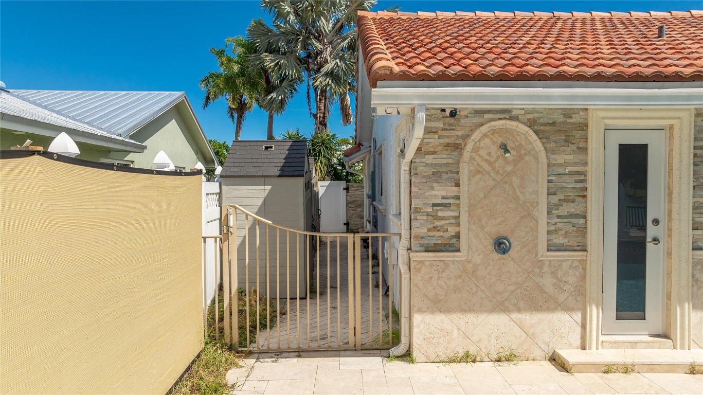 Crystal Heights 80-48 B - Residential