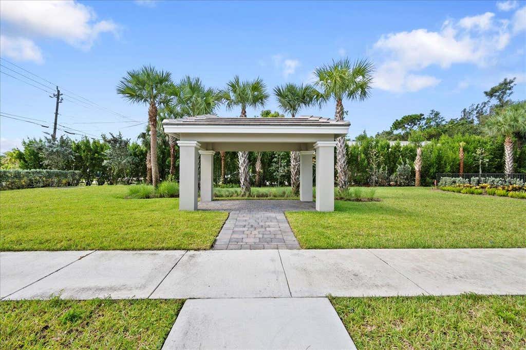 Photo of 18430 Claybrook Street, Jupiter, FL 33458 (MLS # R10905251)