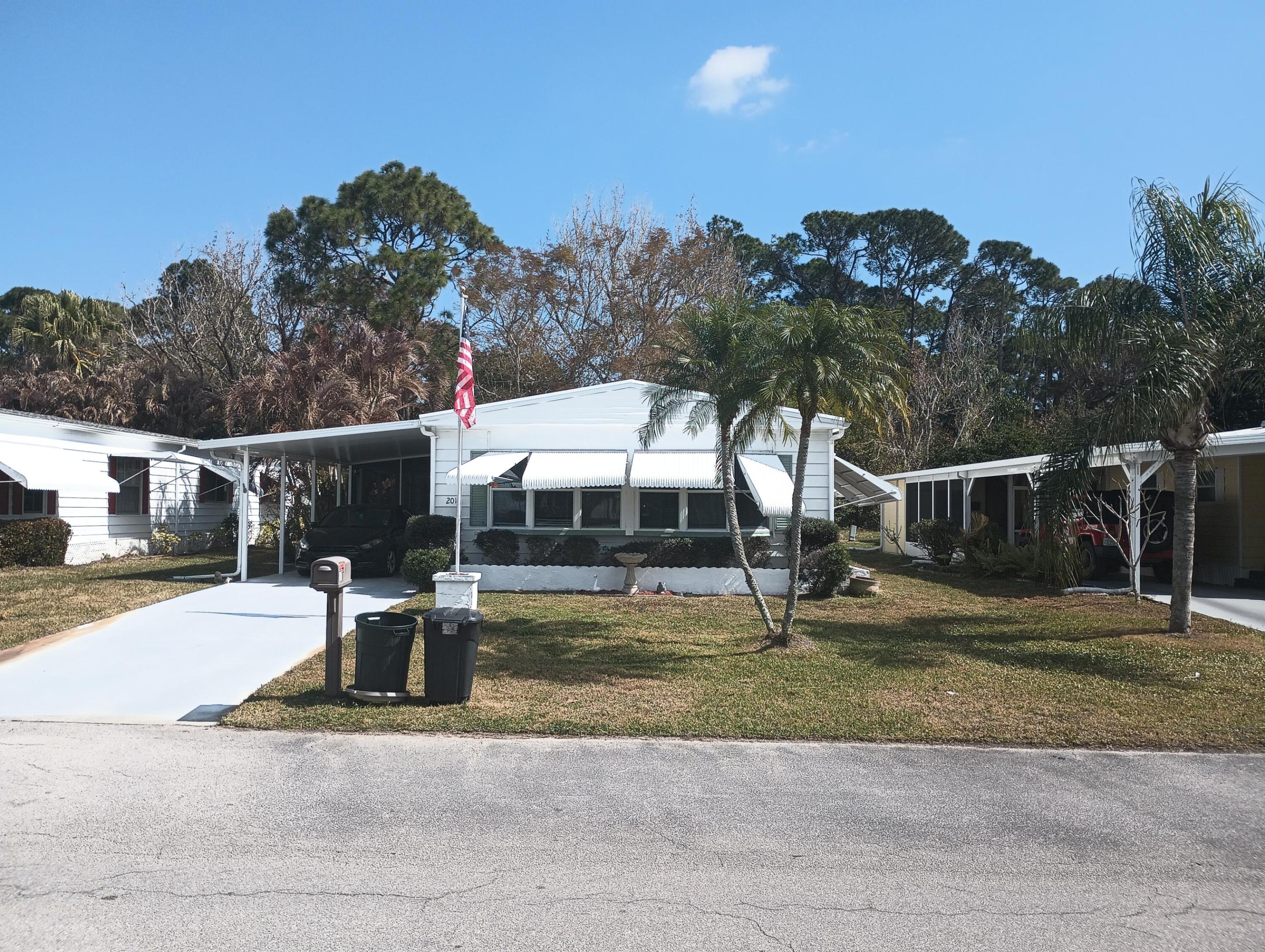 Spanish Lakes Riverfront - Residential