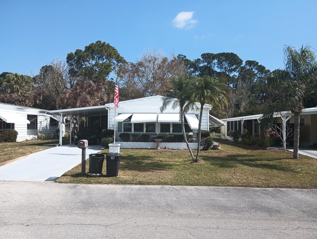 Photo of 201 Cam Del Rio, Port Saint Lucie, FL 34952 (MLS # R11164117)