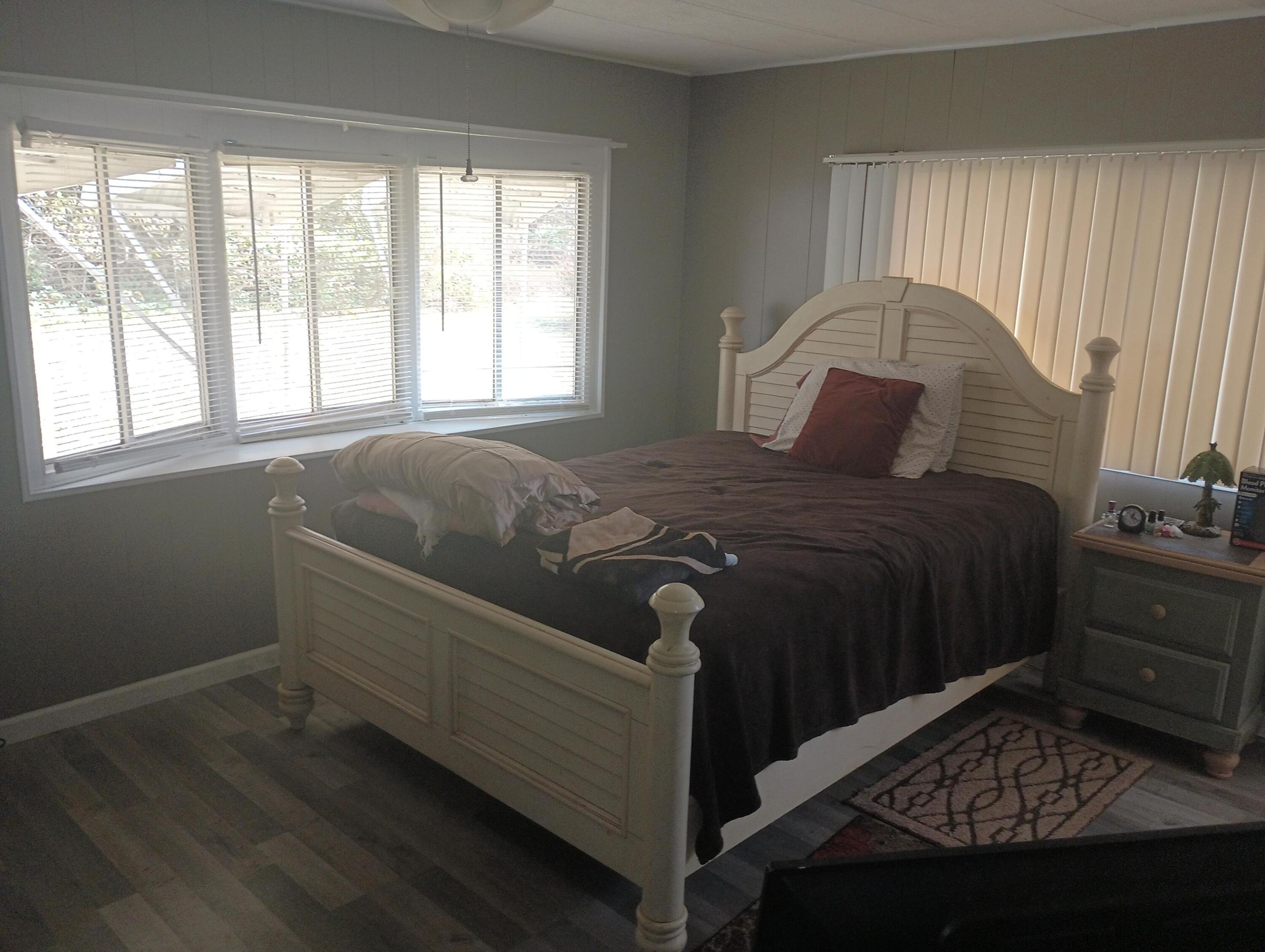 Spanish Lakes Riverfront - Residential