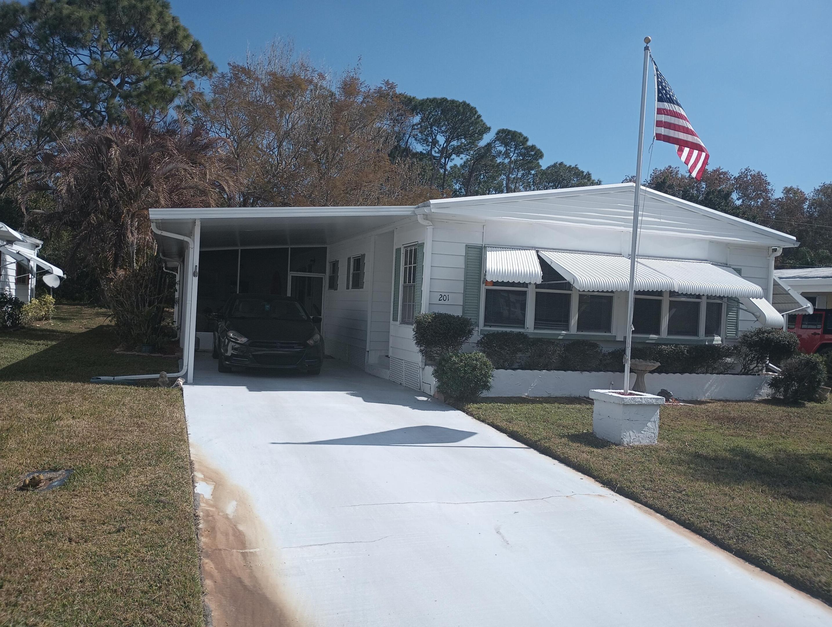 Spanish Lakes Riverfront - Residential