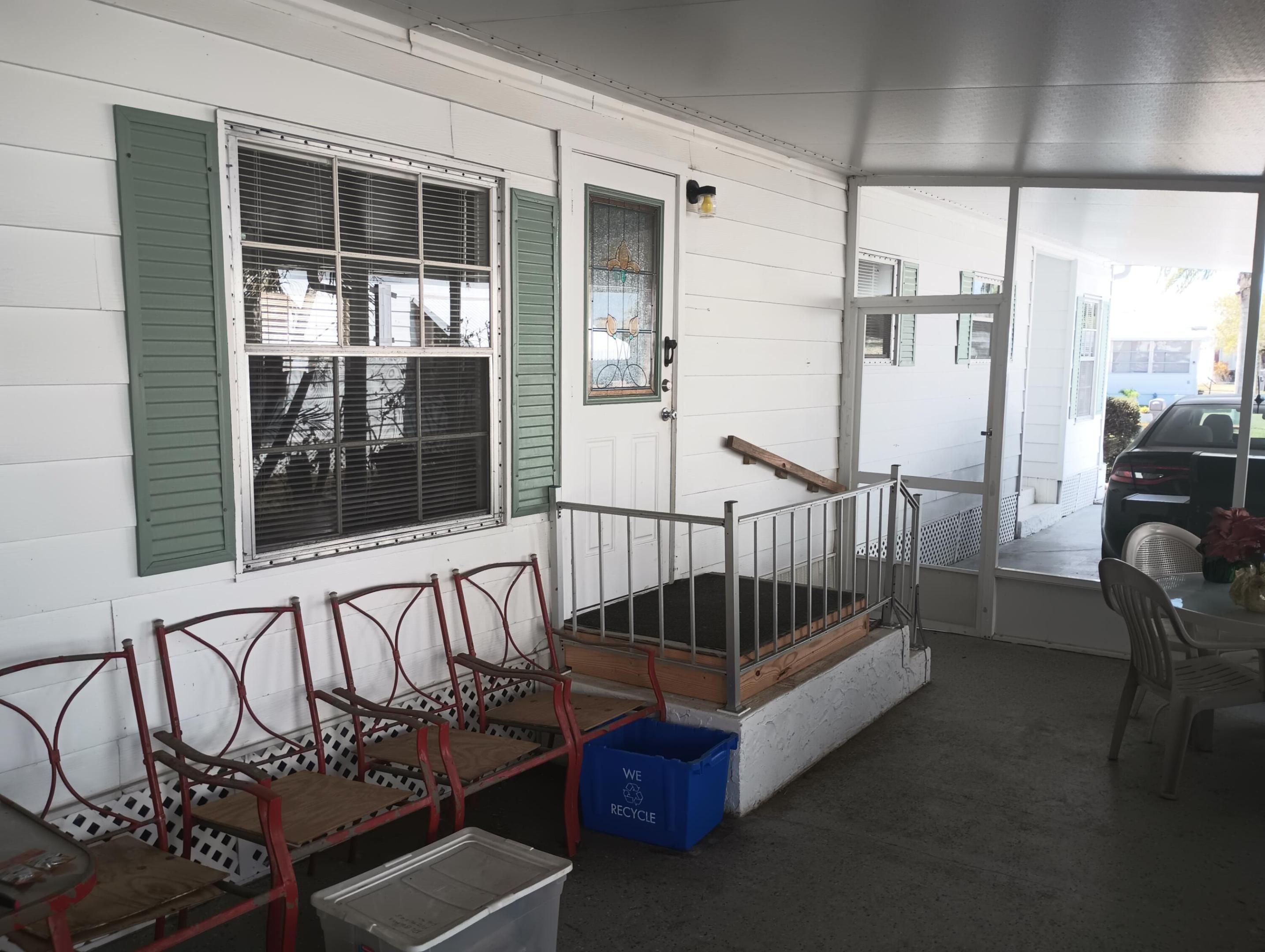 Spanish Lakes Riverfront - Residential