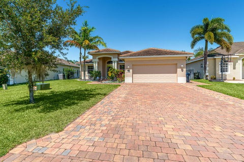 Featured picture for the property R10715217