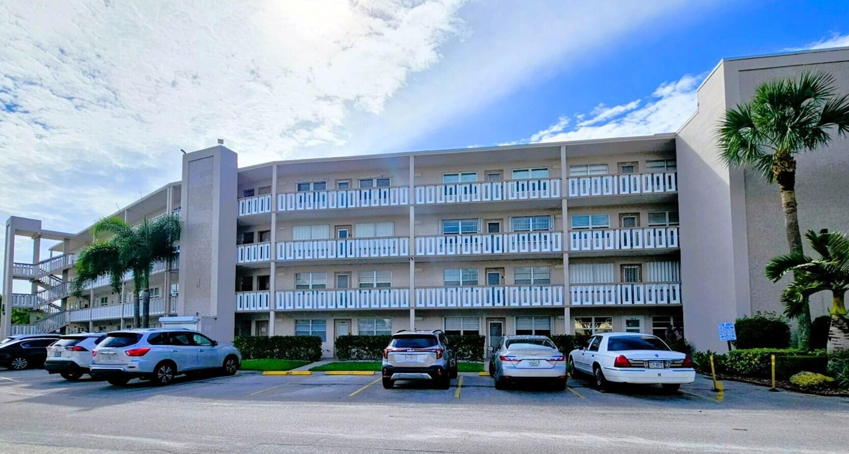 265 Wellington J 265, West Palm Beach, FL, 33417/$159,900 2 265 Wellington J 265