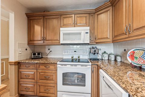1051 Orange Ter 103 Terrace 103 Delray Beach FL 33445