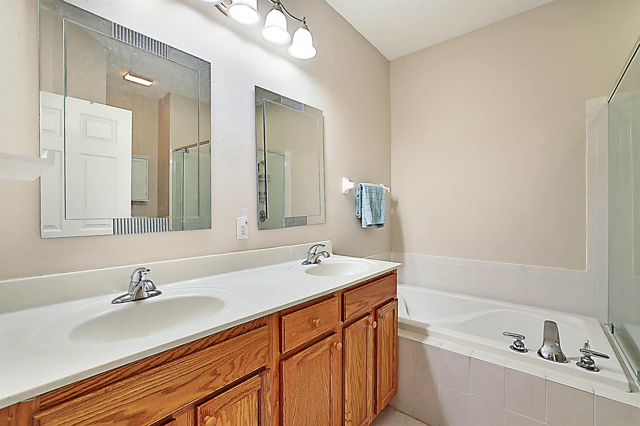 POD 20A PUD LL AT THE RES - Residential