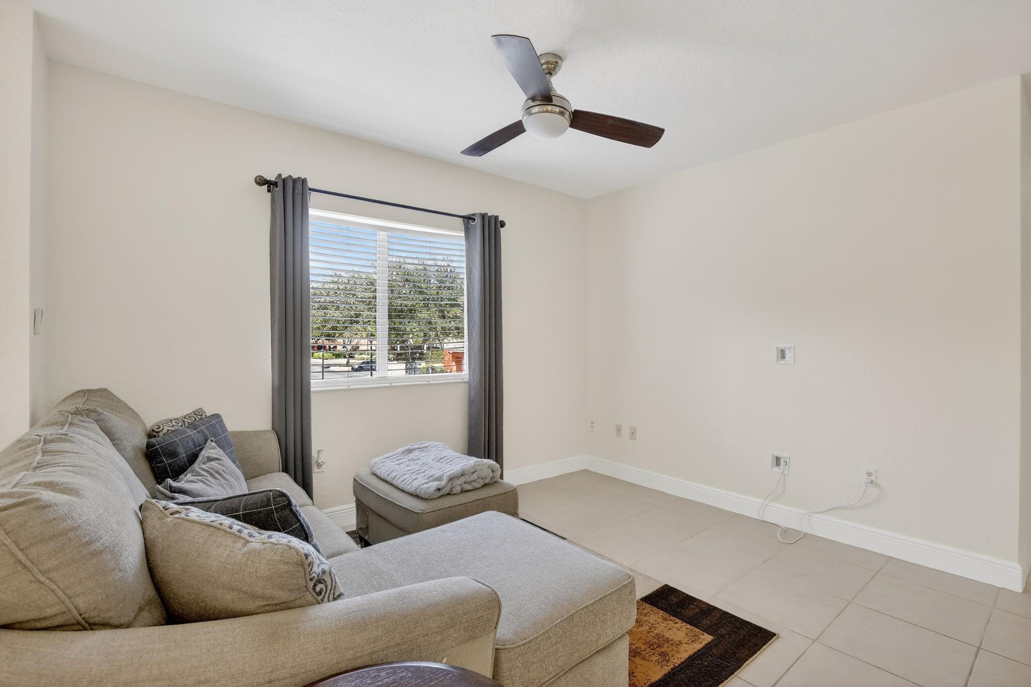 VILLAS OF PALOMINO - Residential