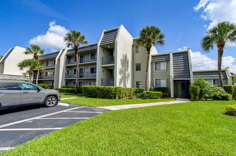 A home in Lake Worth