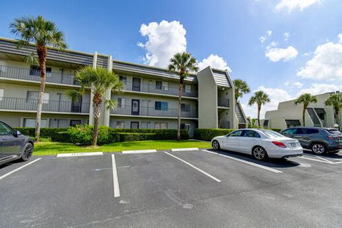 A home in Lake Worth