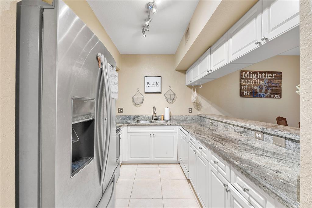 CYPRESS POINTE - Residential Lease