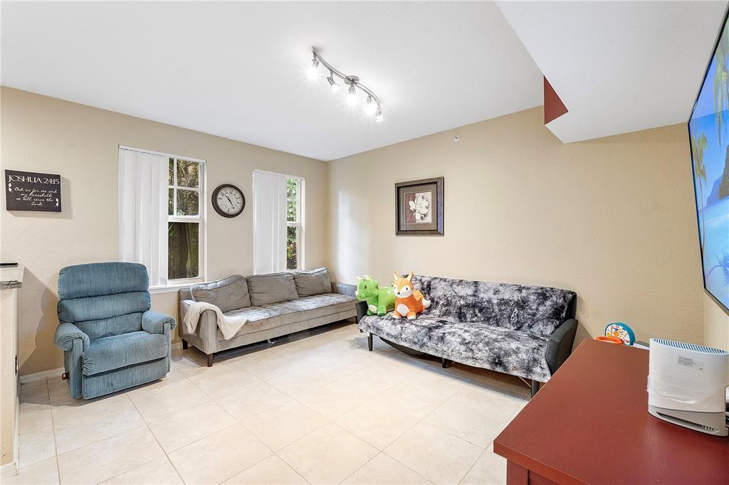 CYPRESS POINTE - Residential Lease