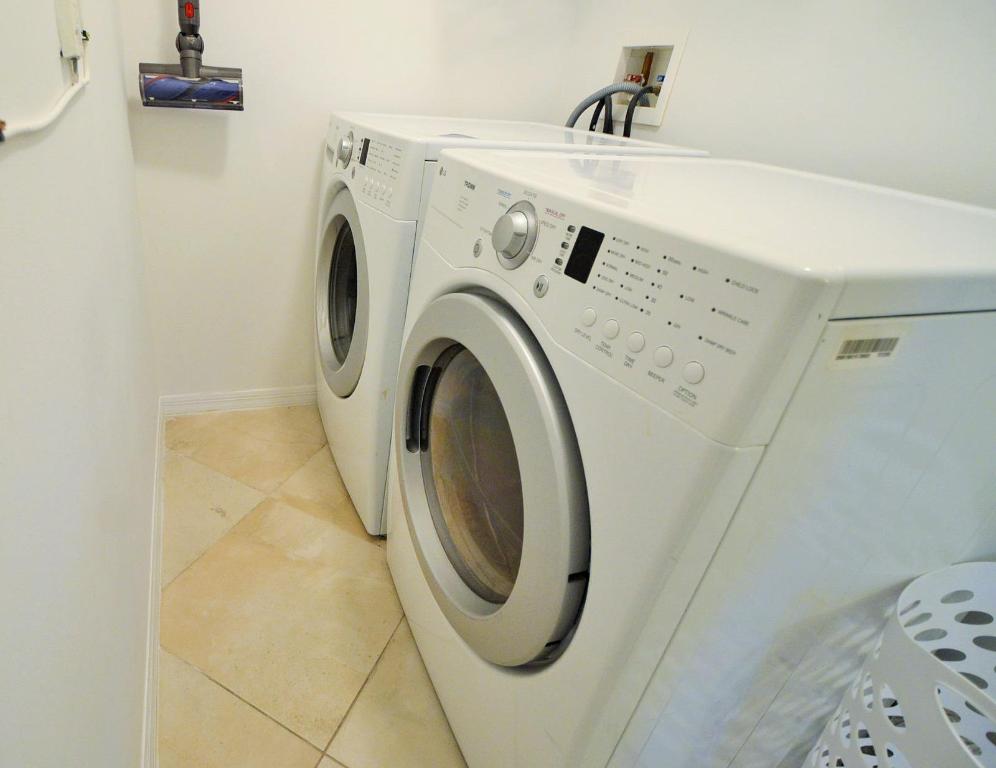 BOCA GRAND - Residential Lease