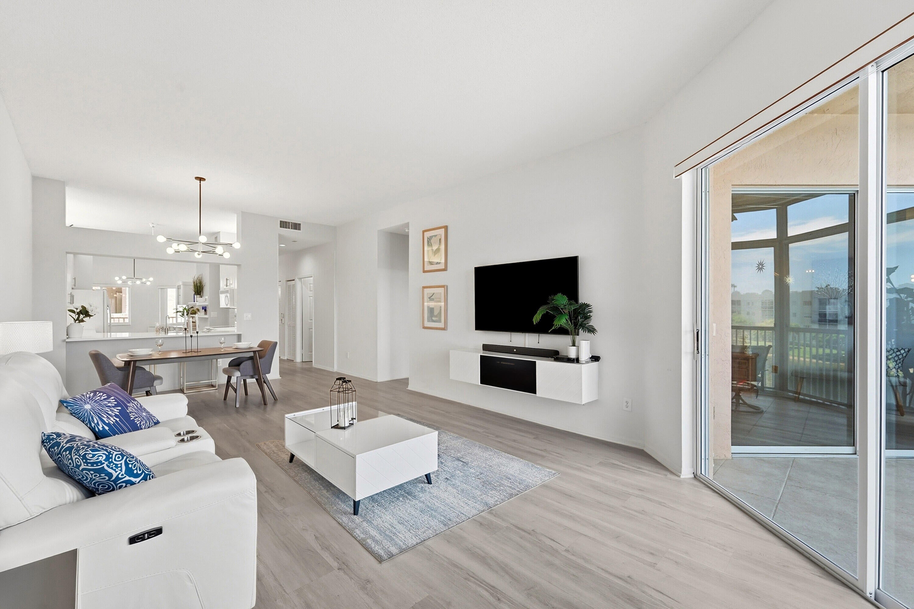 7478 GRANVILLE Drive 406