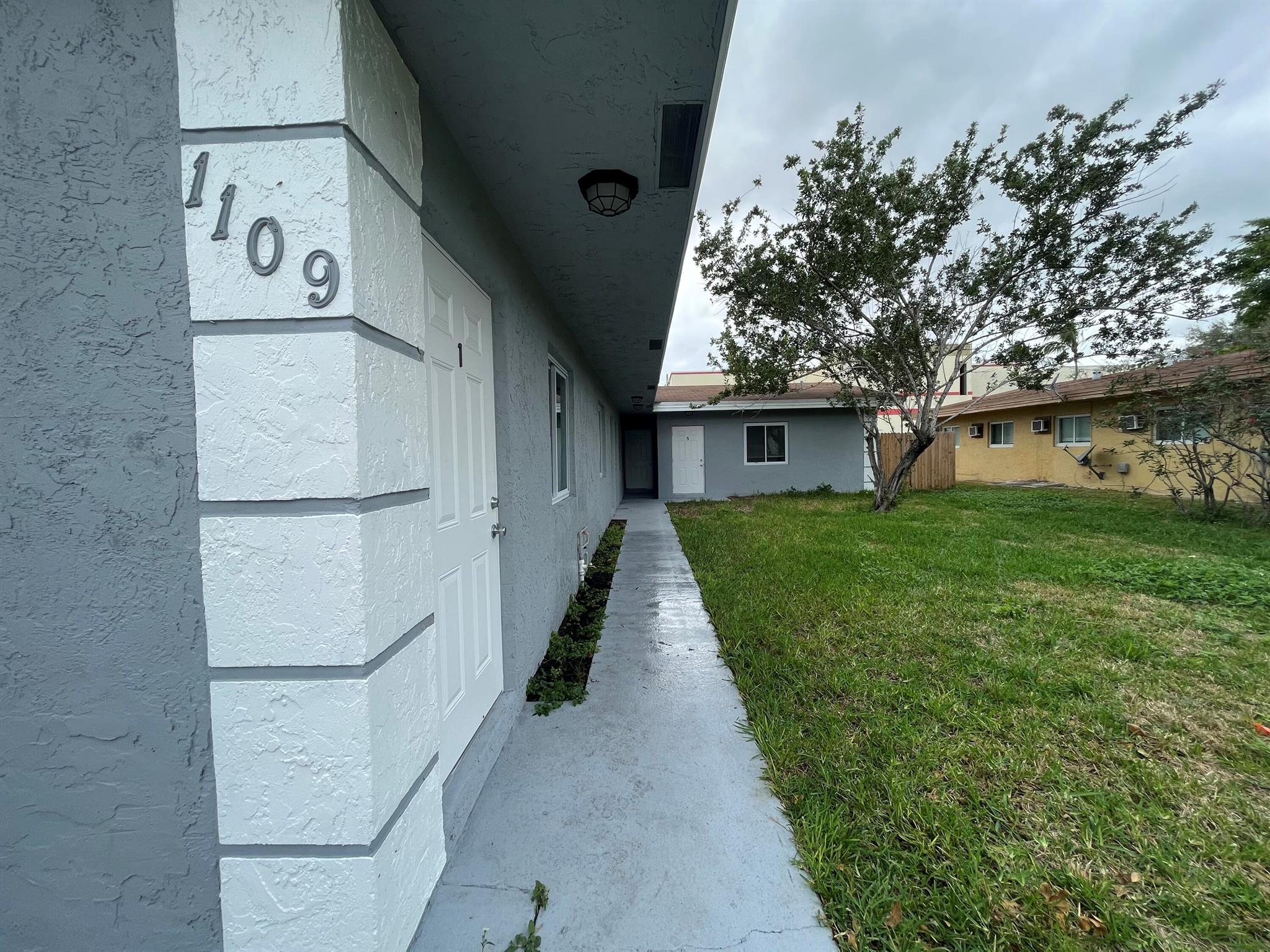 1109 NW 6th Avenue 3