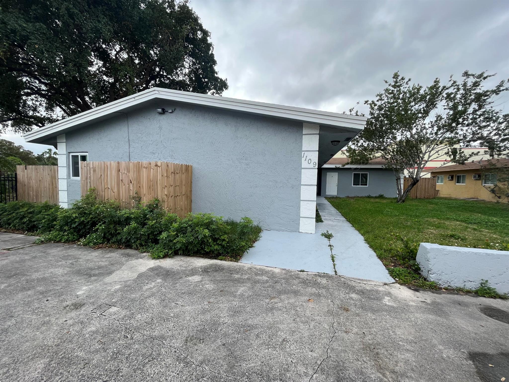 1109 NW 6th Avenue 3