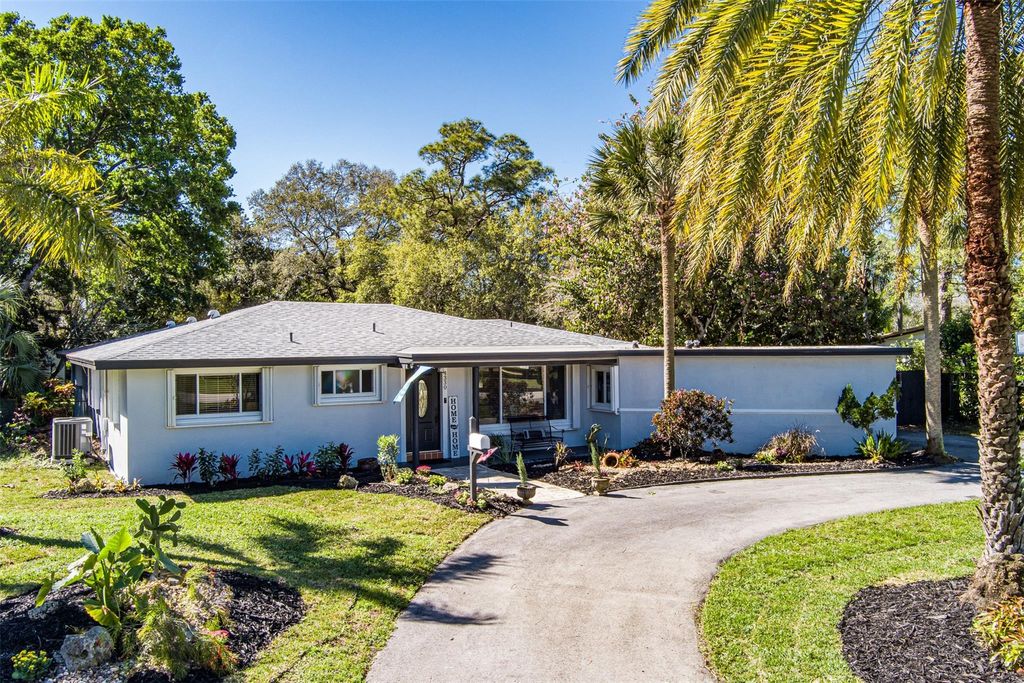 Photo of 4330 SW 7th St, Plantation, FL 33317 (MLS # F10424875)